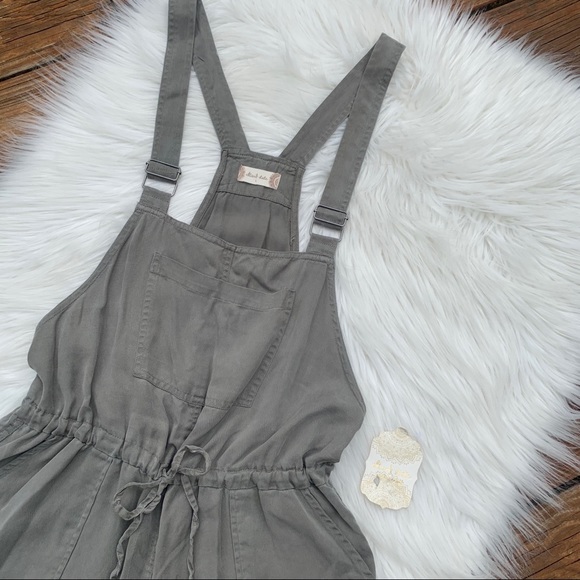NWT Altar’d State Army Green Short Overalls Sz L - Picture 2 of 6